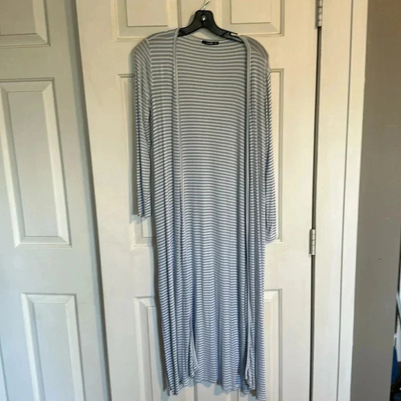 Annabelle Long Sleeve Blue and White Floor length cardigan size small - Picture 1 of 3